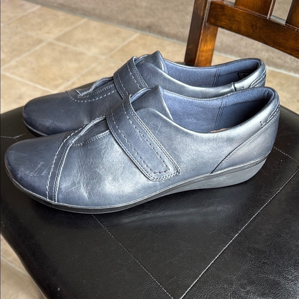 Clark’s black loafers flat collection - Picture 4 of 8